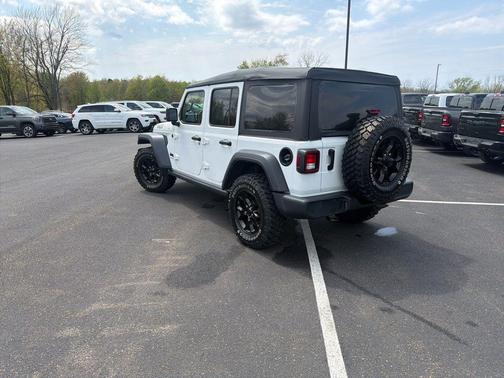 Bright White Clearcoat 2023 Jeep Wrangler Sport