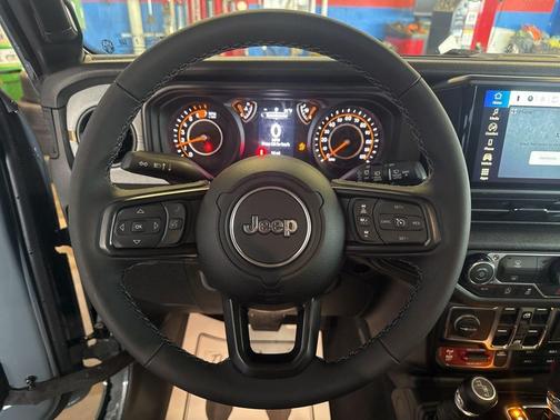 Anvil Clearcoat 2026 Jeep Wrangler Sport