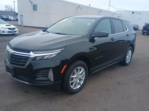 Mosaic Black Metallic 2024 Chevrolet Equinox LT