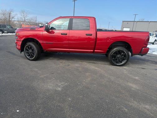 Molten Red Pearlcoat 2026 RAM 3500 Big Horn