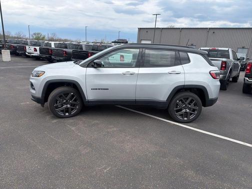 Silver Zynith 2026 Jeep Compass Limited