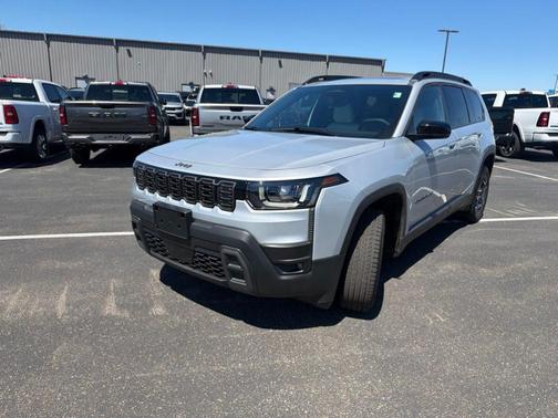 Silver Zynith Clearcoat 2026 Jeep Cherokee LAREDO/LIMITED