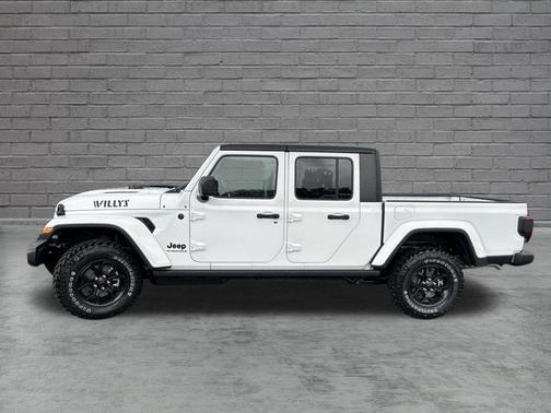 Bright White Clearcoat 2026 Jeep Gladiator Sport