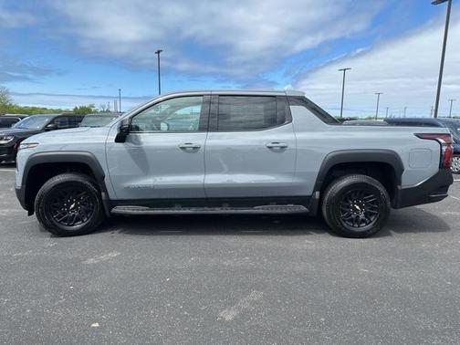 2025 Chevrolet Silverado EV LT
