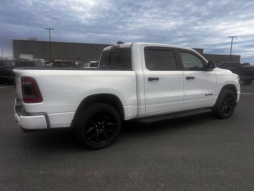 Bright White Clearcoat 2024 RAM 1500 Laramie