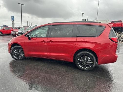 2026 Chrysler Pacifica Limited