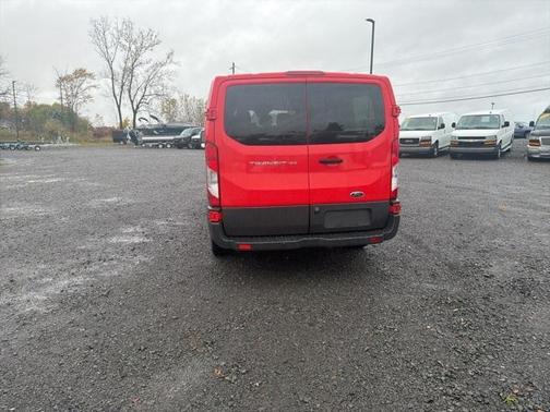 2017 Ford Transit-150 XL