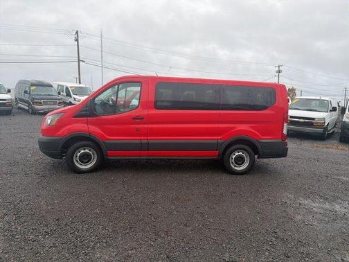 2017 Ford Transit-150 XL