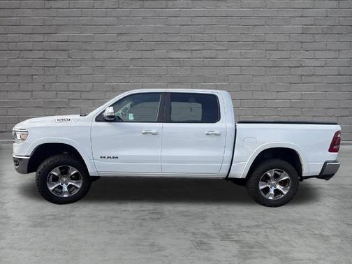 Bright White Clearcoat 2020 RAM 1500 Laramie