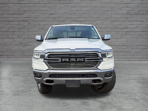 Bright White Clearcoat 2020 RAM 1500 Laramie