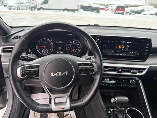 2022 Kia K5 GT-Line