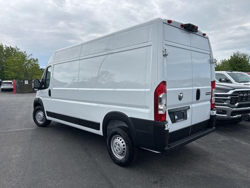 Bright White Clearcoat 2026 RAM ProMaster 2500 High Roof