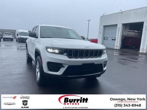 2025 Jeep Grand Cherokee Laredo