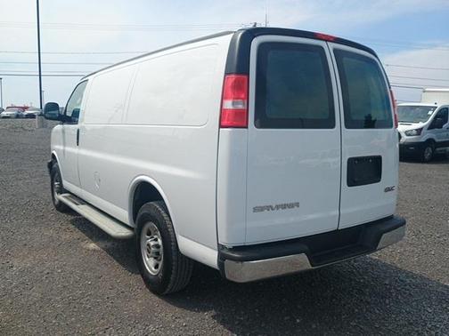 2023 GMC Savana 2500 Work Van