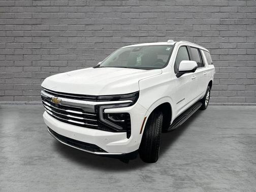 Summit White 2026 Chevrolet Suburban LT