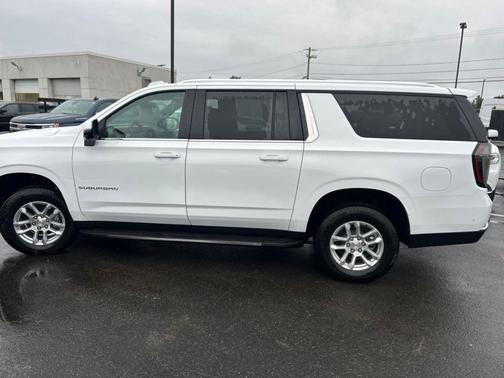 Summit White 2026 Chevrolet Suburban LT