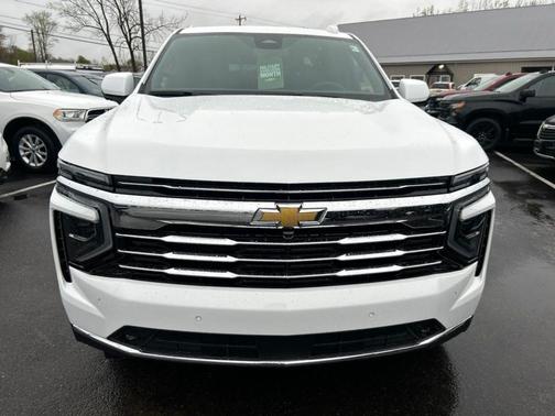 Summit White 2026 Chevrolet Suburban LT