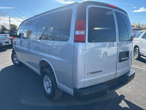 2017 Chevrolet Express 2500 LS