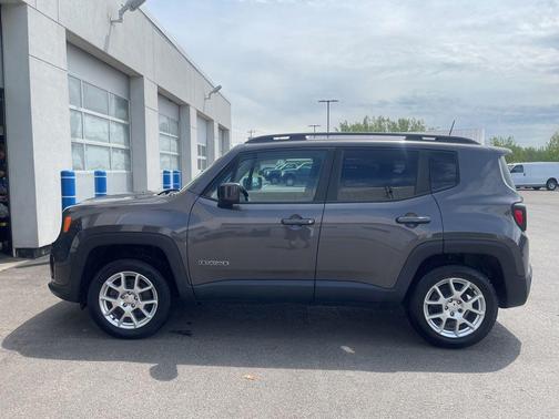 Granite Crystal Clearcoat Metallic 2019 Jeep Renegade Latitude