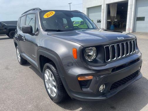 Granite Crystal Clearcoat Metallic 2019 Jeep Renegade Latitude