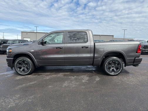 Granite Crystal Clearcoat Metallic 2026 RAM 1500 Big Horn/Lone Star