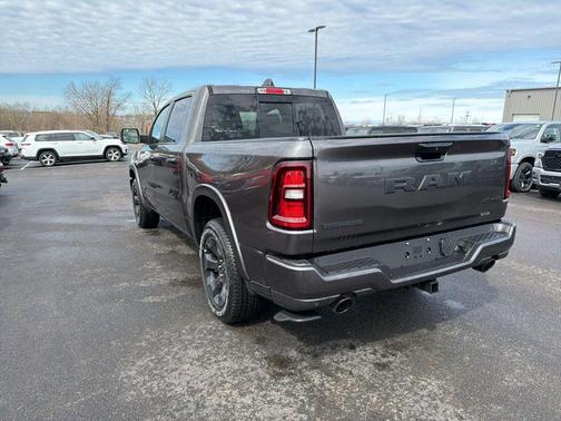 Granite Crystal Clearcoat Metallic 2026 RAM 1500 Big Horn/Lone Star