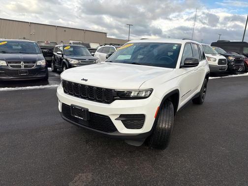 2023 Jeep Grand Cherokee Altitude