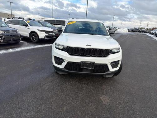2023 Jeep Grand Cherokee Altitude