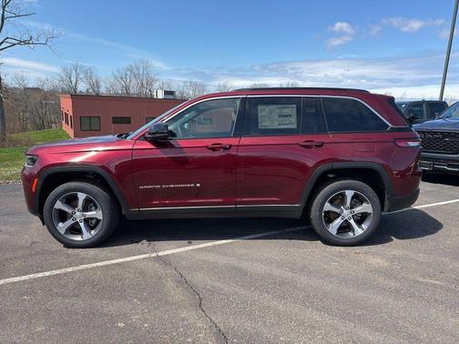 Velvet Red Pearlcoat 2026 Jeep Grand Cherokee Limited