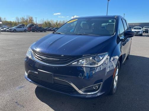 2017 Chrysler Pacifica Hybrid Touring Plus