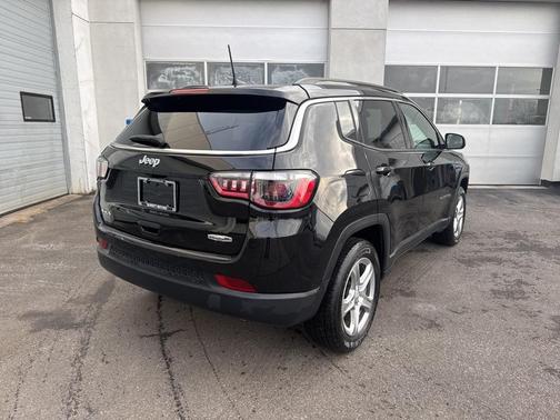 2023 Jeep Compass Latitude