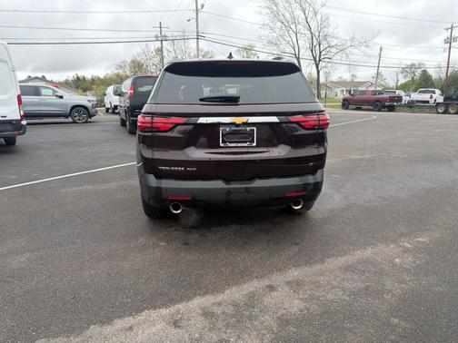 Black Cherry Metallic 2022 Chevrolet Traverse LT Cloth