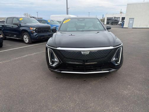 Stellar Black Metallic 2024 Cadillac LYRIQ Luxury