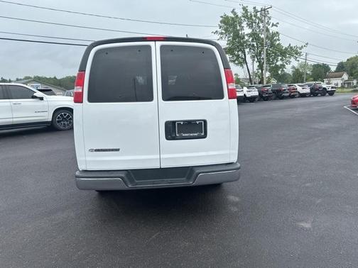 2018 Chevrolet Express 2500 LT
