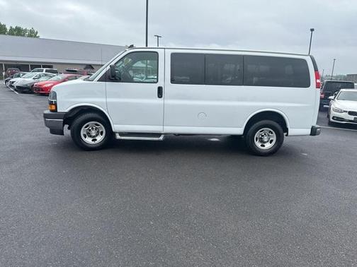 2018 Chevrolet Express 2500 LT