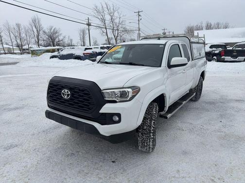 2022 Toyota Tacoma SR5