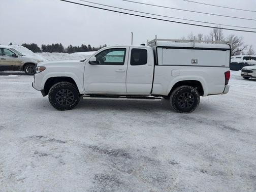 2022 Toyota Tacoma SR5