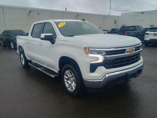 Summit White 2024 Chevrolet Silverado 1500 LT