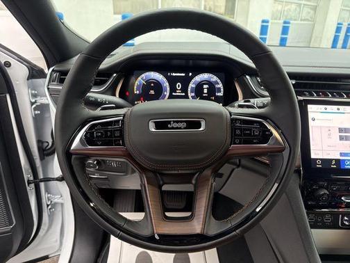 2025 Jeep Grand Cherokee L Summit