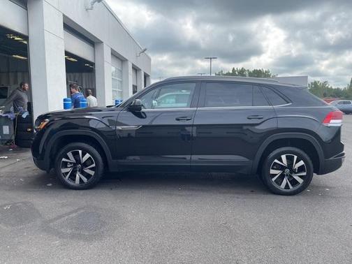 2022 Volkswagen Atlas Cross Sport 2.0T SE