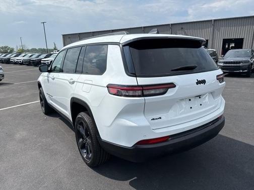 2025 Jeep Grand Cherokee L Laredo