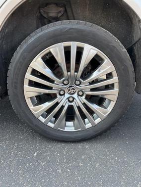 2022 Toyota Venza XLE