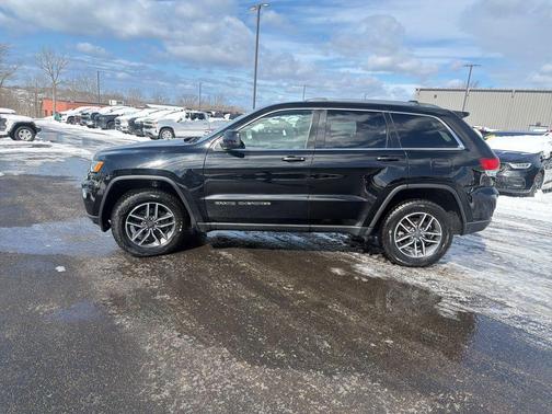 2020 Jeep Grand Cherokee Laredo E