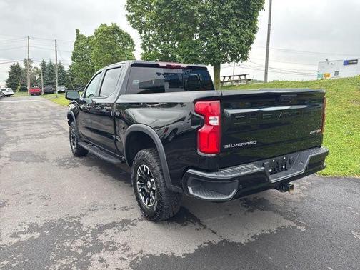 2024 Chevrolet Silverado 1500 ZR2