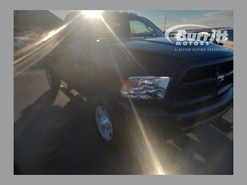 Brilliant Black Crystal Pearlcoat 2017 RAM 3500 Tradesman