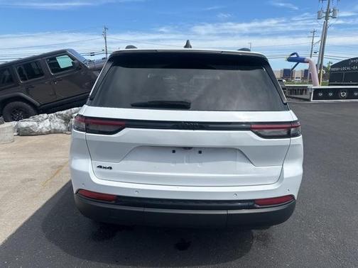 2023 Jeep Grand Cherokee Altitude