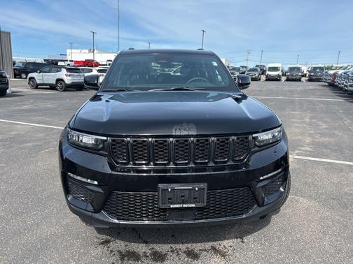 Diamond Black 2025 Jeep Grand Cherokee Limited