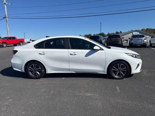 2022 Kia Forte LXS