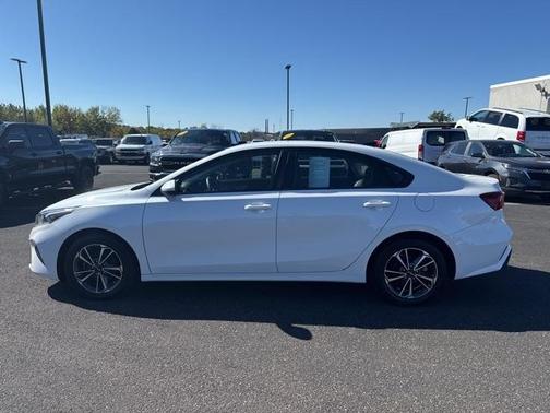 2022 Kia Forte LXS