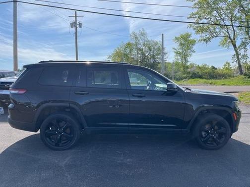2023 Jeep Grand Cherokee L Laredo